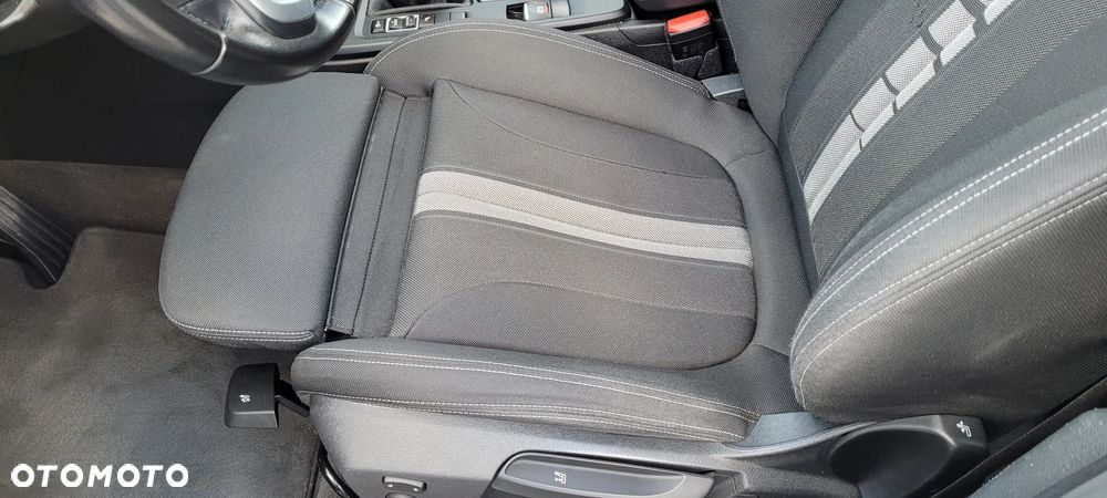 BMW X1 sDrive18d xLine - 14