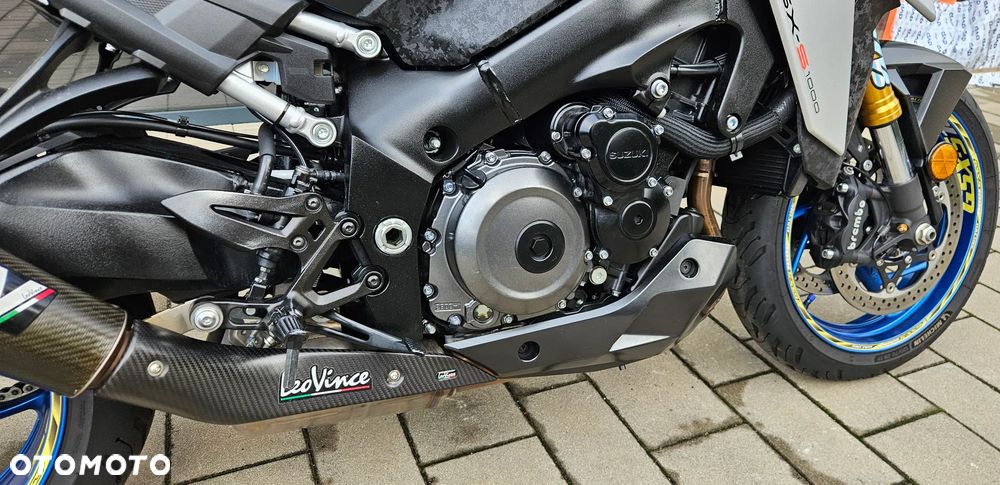 Suzuki GSX - 15