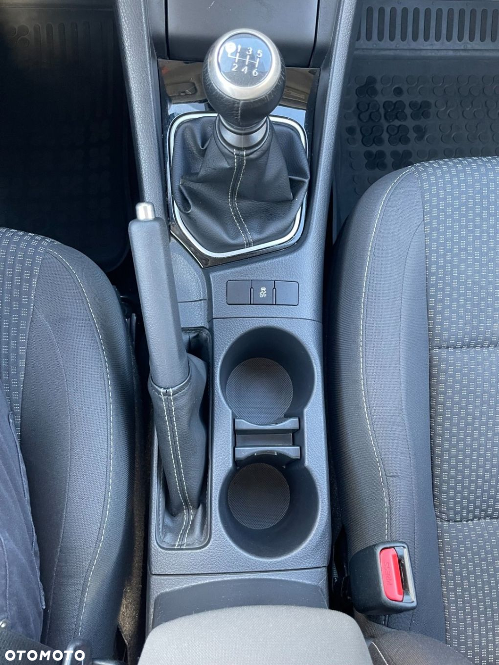 Toyota Corolla - 16