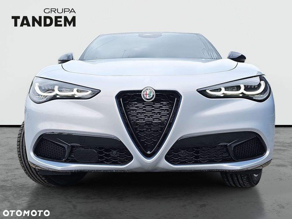 Alfa Romeo Stelvio - 2