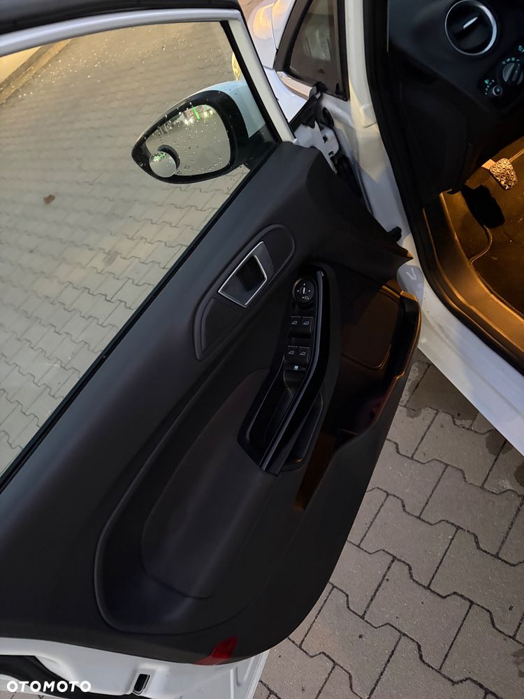 Ford Fiesta 1.0 EcoBoost STart-Stop ST-LINE - 14