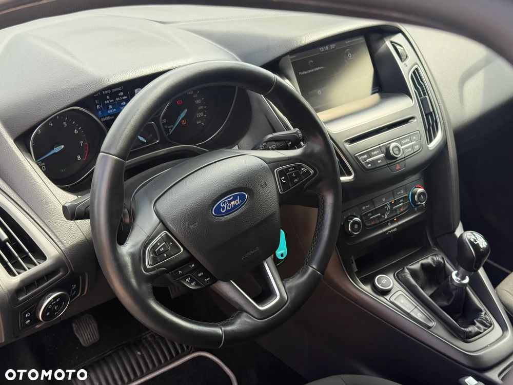Ford Focus 1.0 EcoBoost Edition - 4