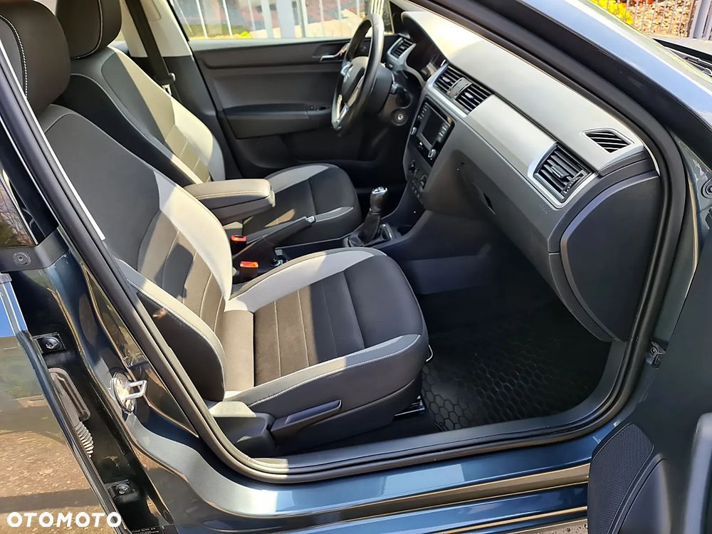 Skoda RAPID Spb 1.2 TSI Ambition - 10