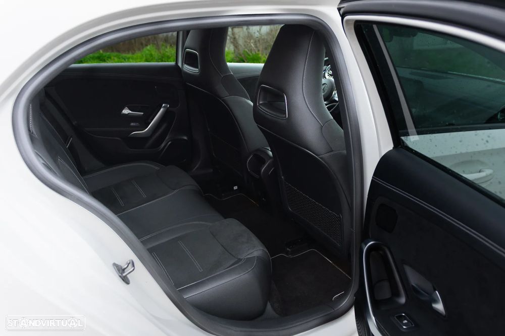 Mercedes-Benz A 250 e 8G-DCT AMG Line - 8