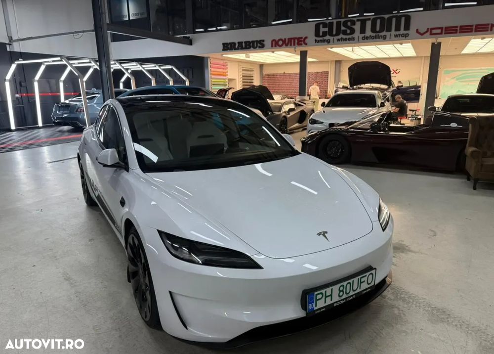 Tesla Model 3 Performance - 5