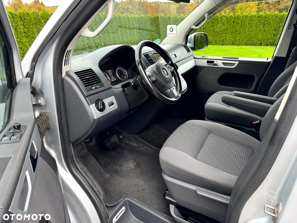 Volkswagen Multivan - 9