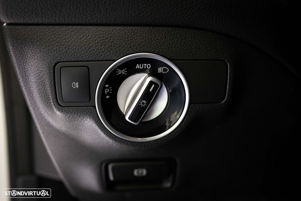 Mercedes-Benz CLA 220 d Shooting Brake AMG Line Aut. - 31