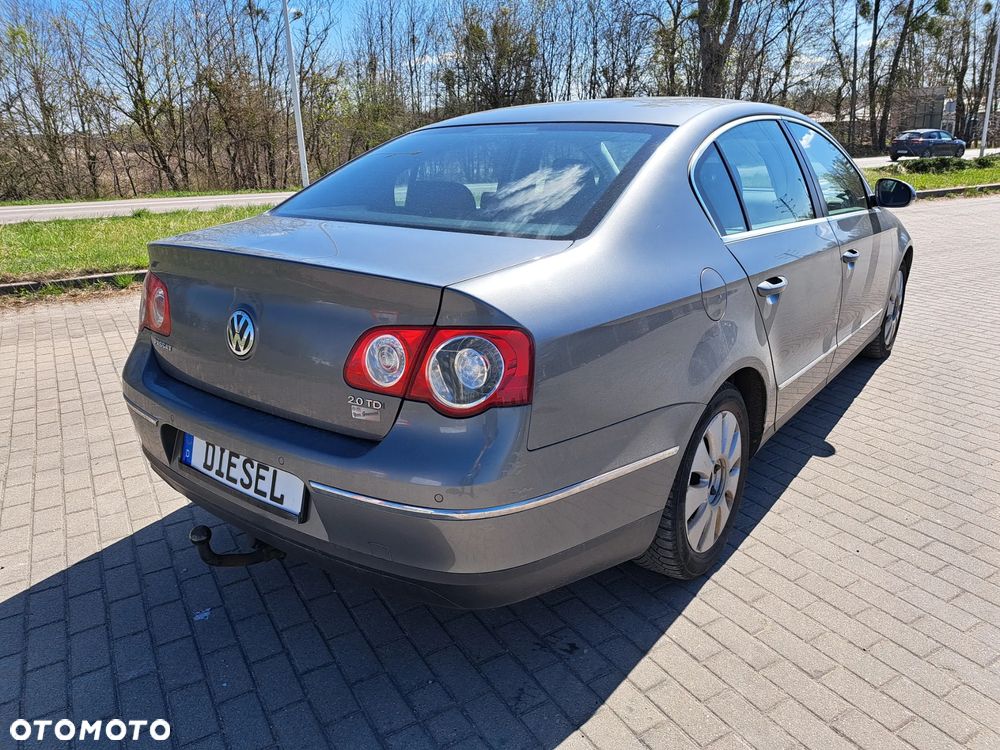 Volkswagen Passat - 7