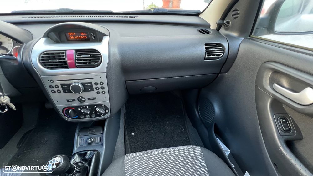 Opel Corsa 1.2 Twinport Enjoy - 9