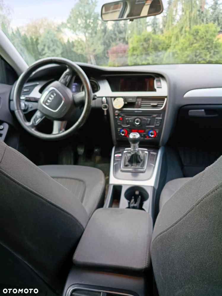 Audi A4 Avant - 8