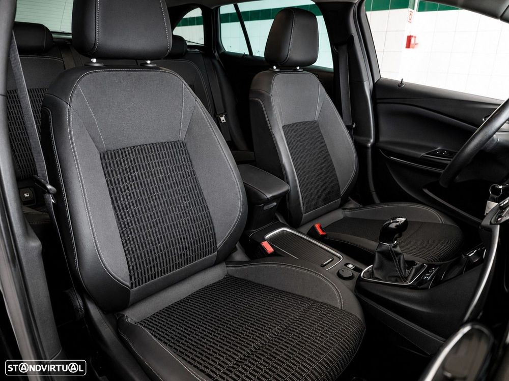 Opel Astra Sports Tourer 1.5 D Design & Tech S/S - 12