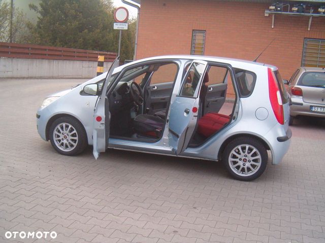 Mitsubishi Colt - 16