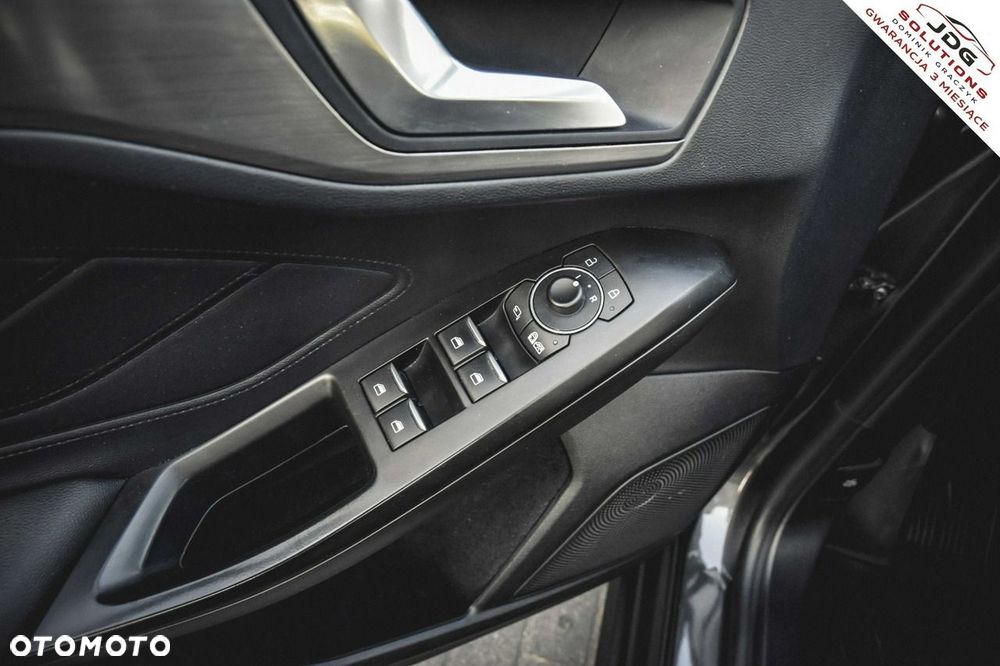 Ford Focus 1.5 EcoBlue STart-Stopp-System TITANIUM X - 20