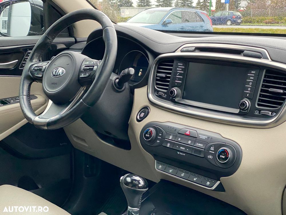 Kia Sorento 2.2 DSL 6AT 4x4 Cosmo - 15