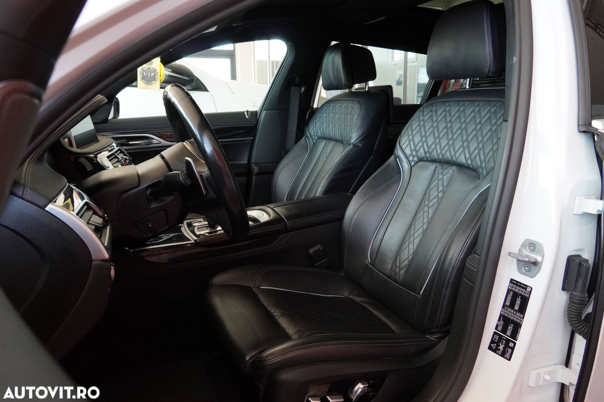 BMW Seria 7 - 13
