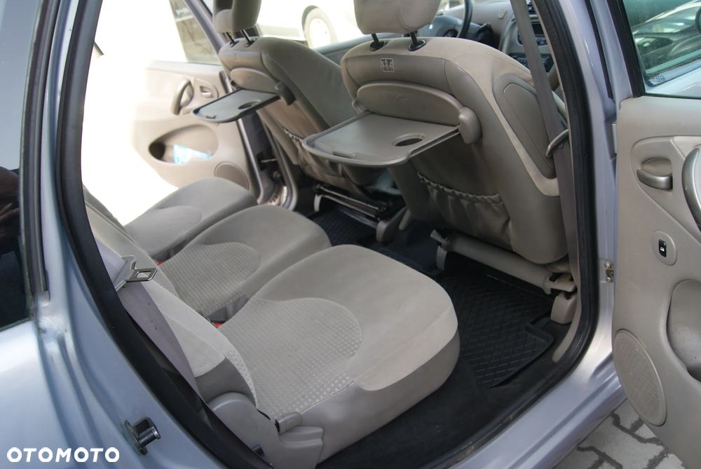 Citroën Xsara Picasso 1.8i Confort - 17