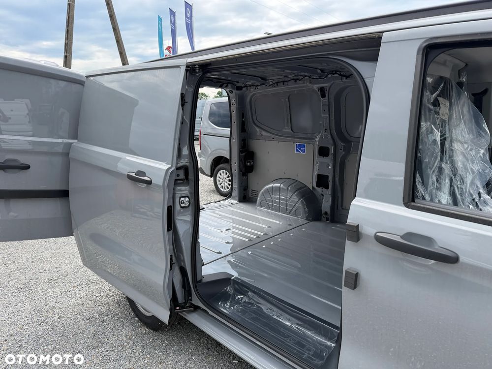 Volkswagen Transporter T7 - 13