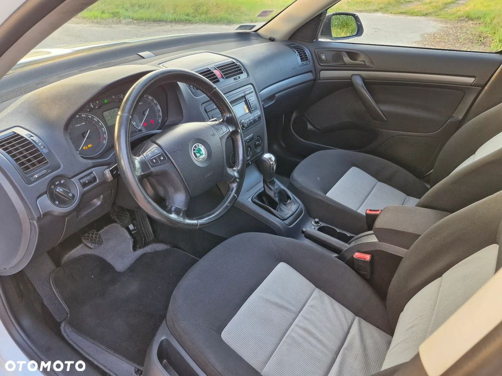 Skoda Octavia 1.6 Mint - 5