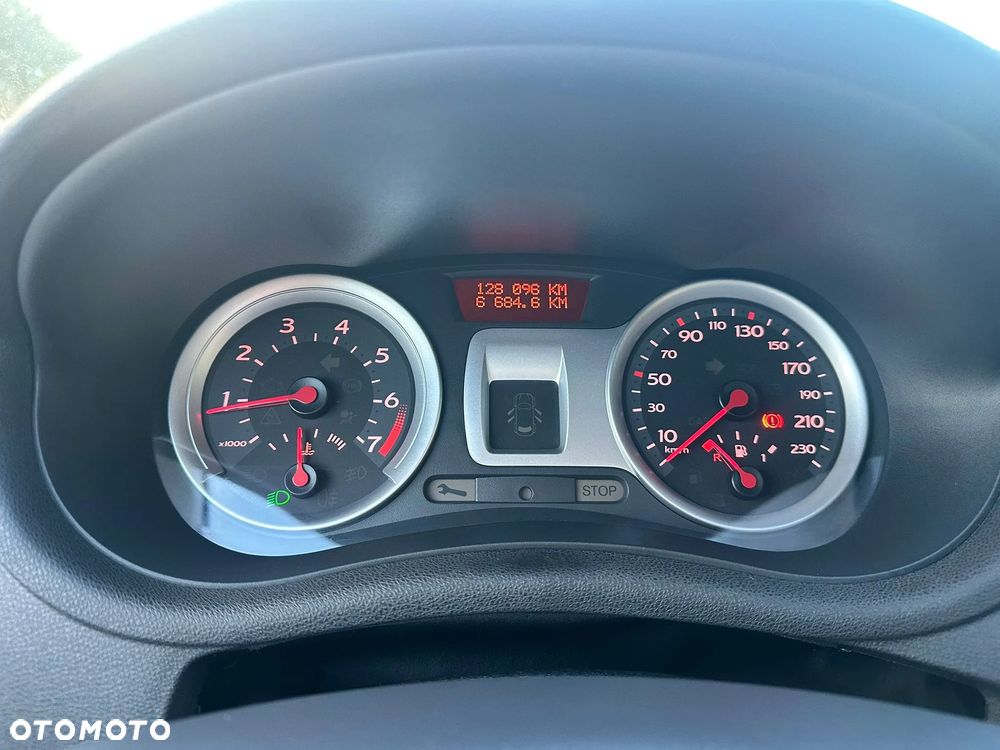 Renault Clio - 17