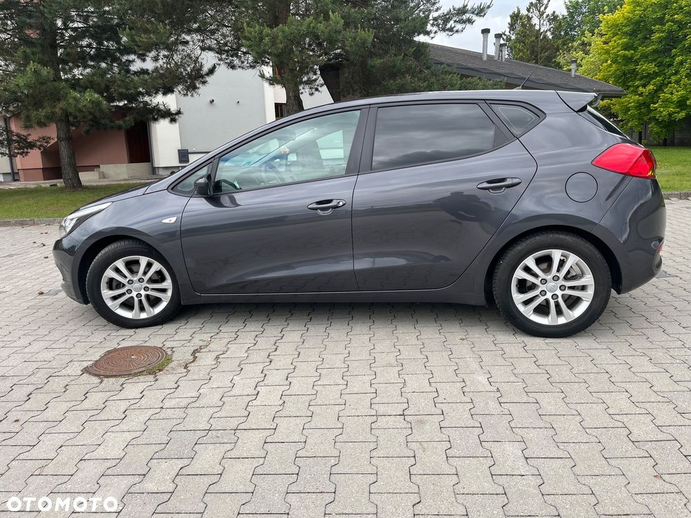Kia Ceed 1.6 GDI Vision - 27