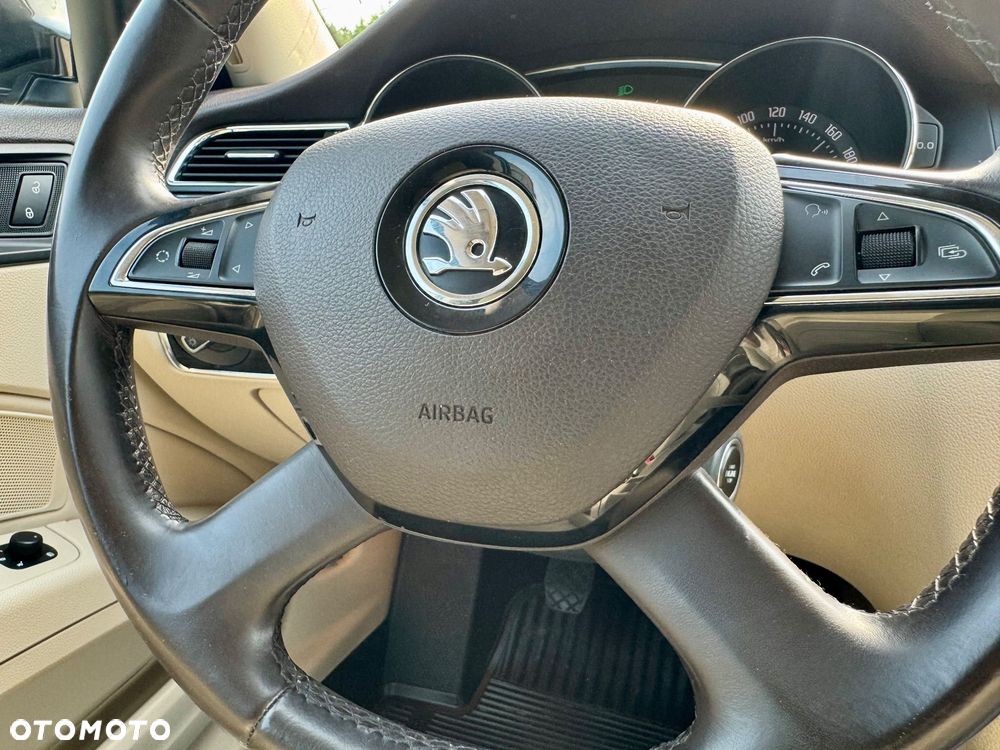 Skoda Superb 2.0 TDI L&K - 35