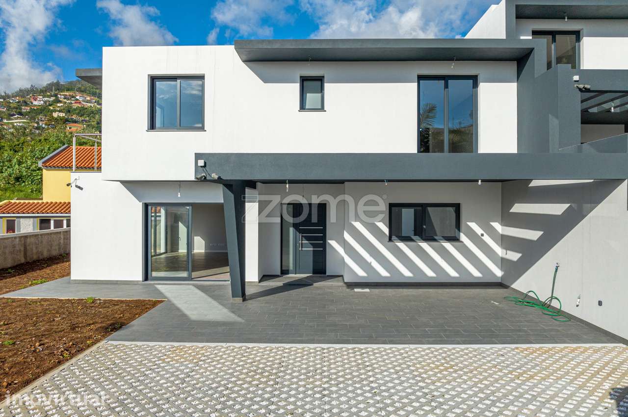 Moradia Geminada T3 , São Roque, Funchal