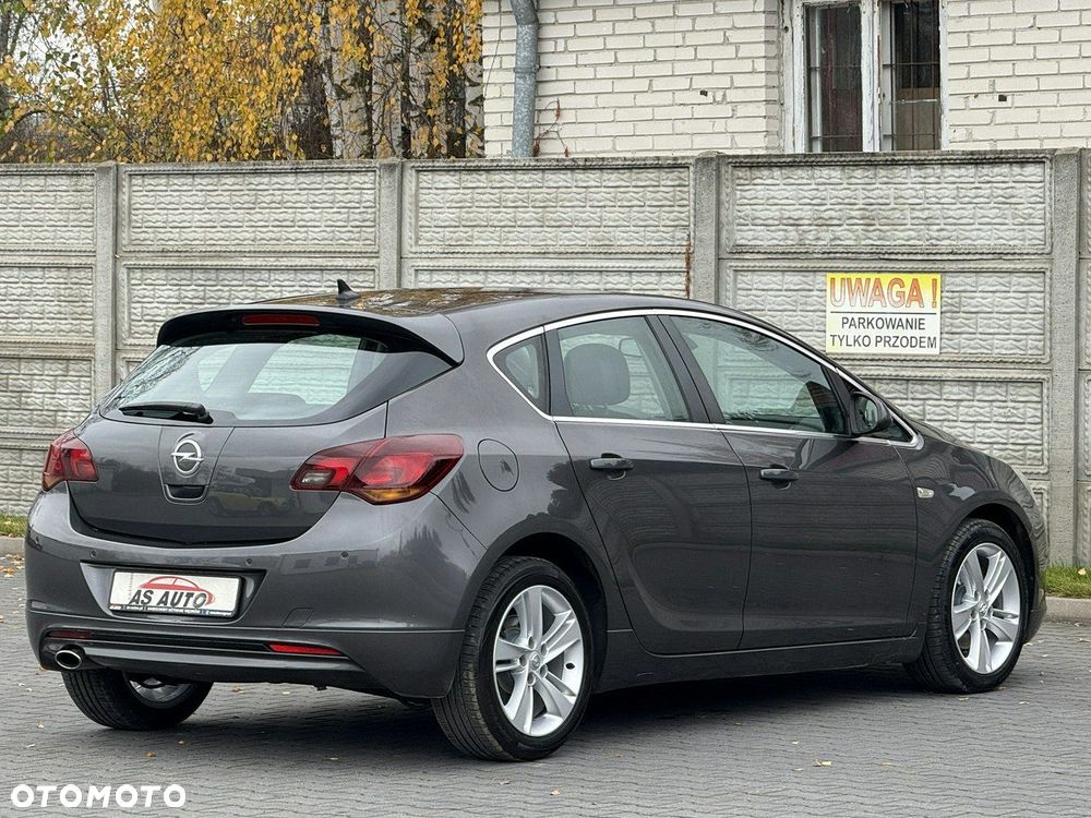 Opel Astra IV 1.6 T Cosmo - 35