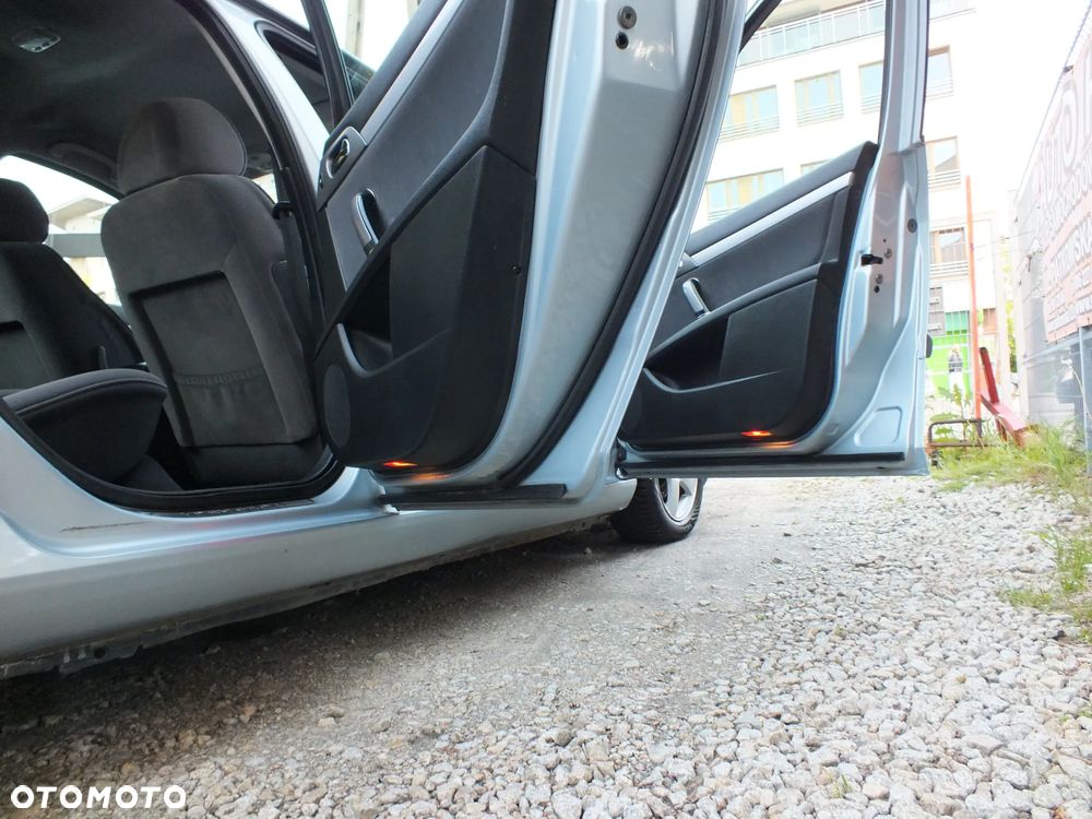 Peugeot 407 - 24
