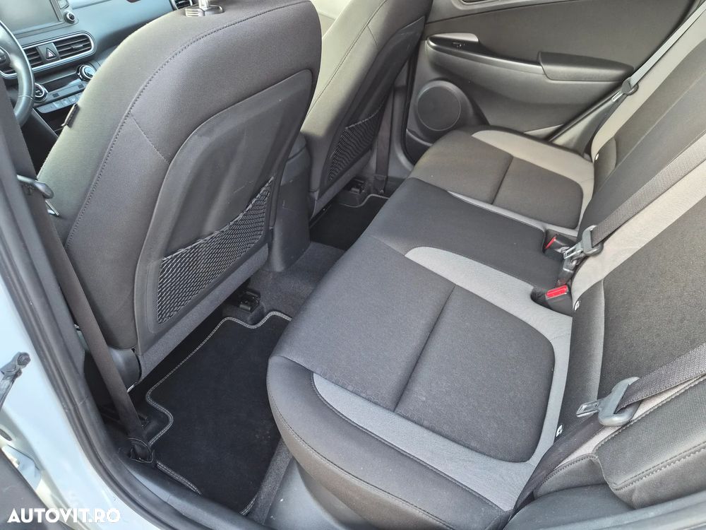 Hyundai KONA - 6