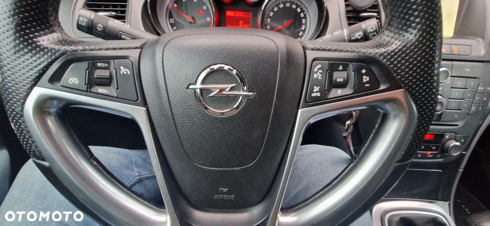 Opel Insignia - 15