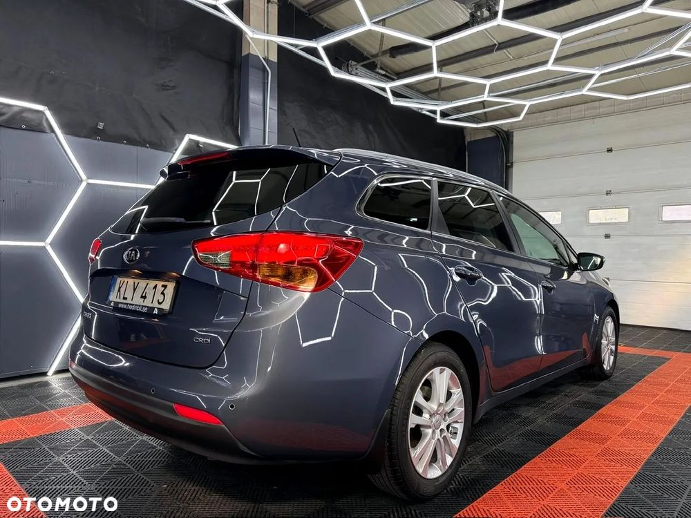 Kia Ceed 1.6 CRDi 128 Platinum Edition - 9