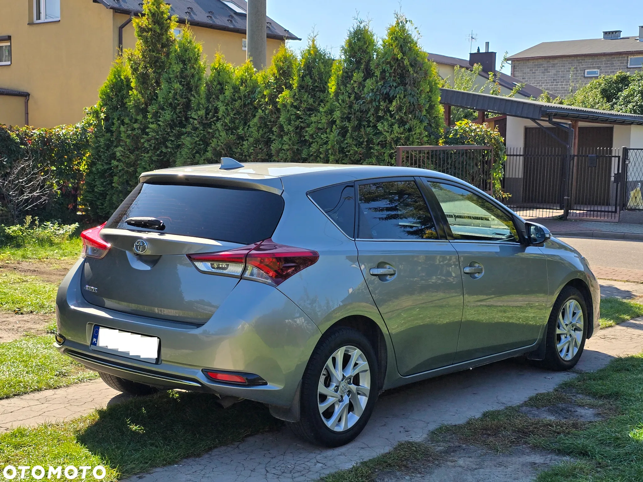 Toyota Auris 1.6 Premium - 18