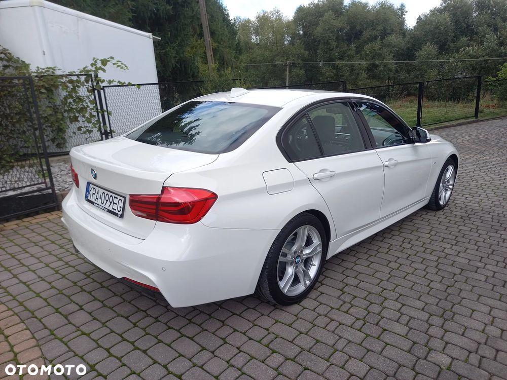 BMW Seria 3 318d M Sport Shadow - 5