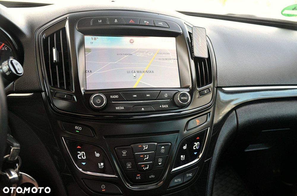 Opel Insignia - 30