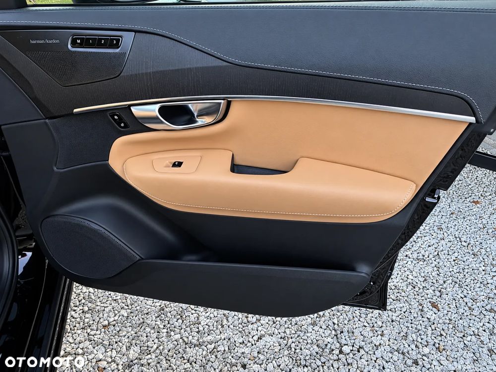 Volvo XC 90 D5 AWD Inscription 7os - 37