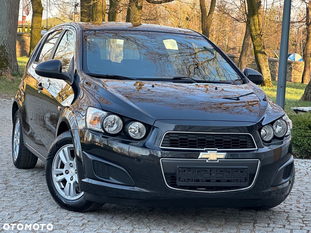 Chevrolet Aveo 1.4 16V Base - 14