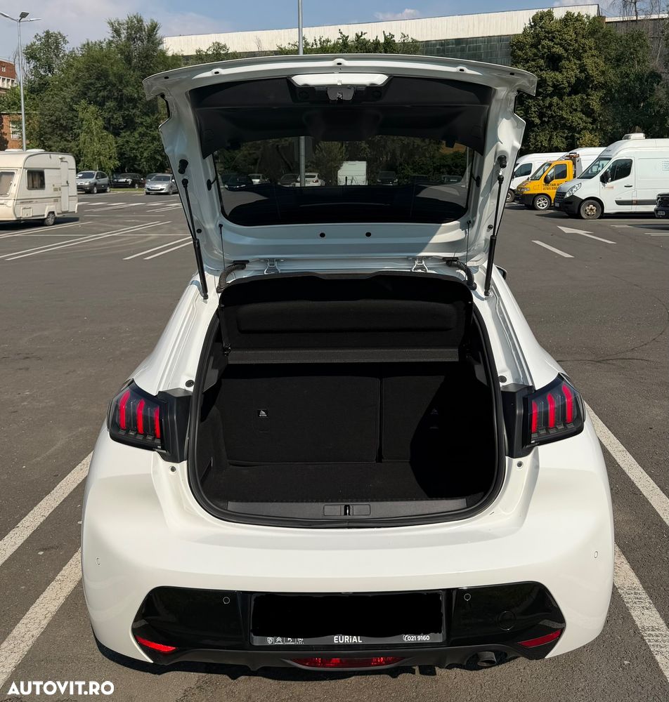 Peugeot 208 1.2 L PureTech STT EAT8 Allure - 11