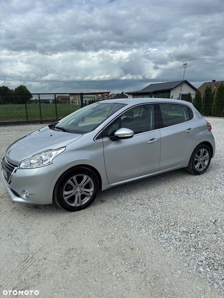 Peugeot 208 82 VTI Allure - 3