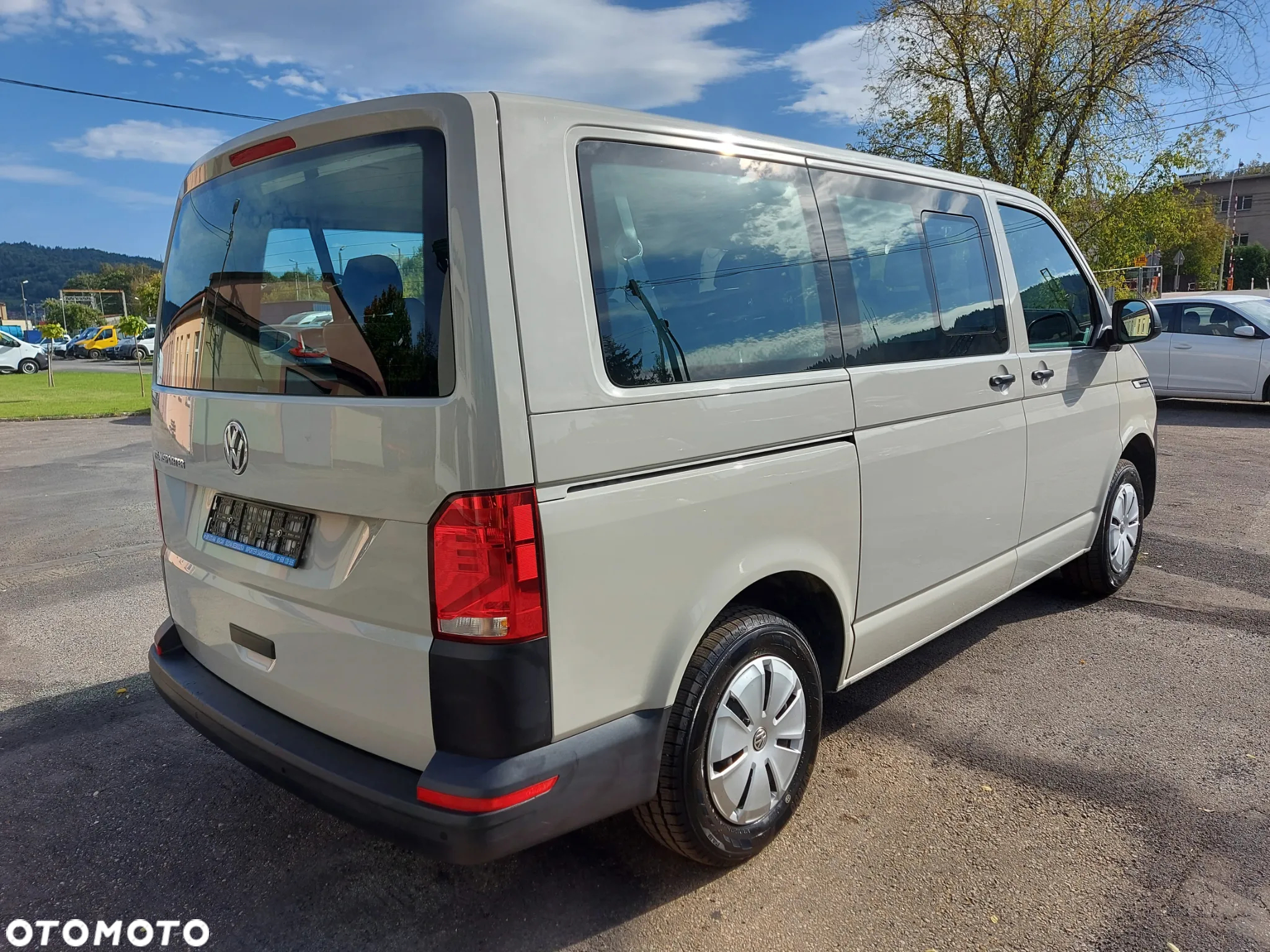 Volkswagen Caravelle 6.1 2.0 TDI L1 Comfortline - 14