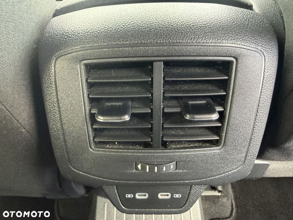 Volkswagen T-Roc 2.0 TDI SCR DSG R-Line - 28