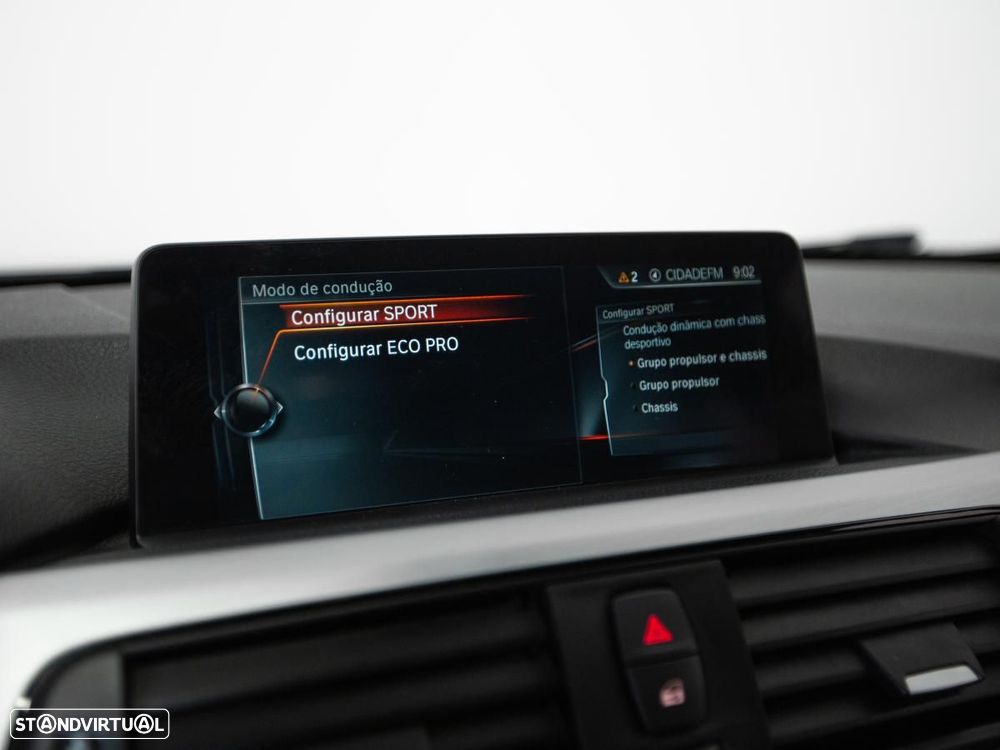 BMW 330 e iPerformance - 17