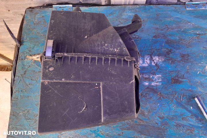 Carcasa filtru aer 4F0133843A - 2.0 TDI 4F0133843A - 2.0 TDI Audi A6 - 2