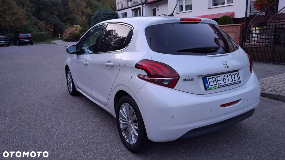 Peugeot 208 1.2 PureTech GPF Allure S&S EAT6 - 10