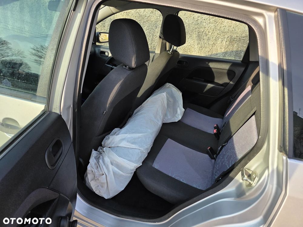 Ford Fiesta 1.3 - 12