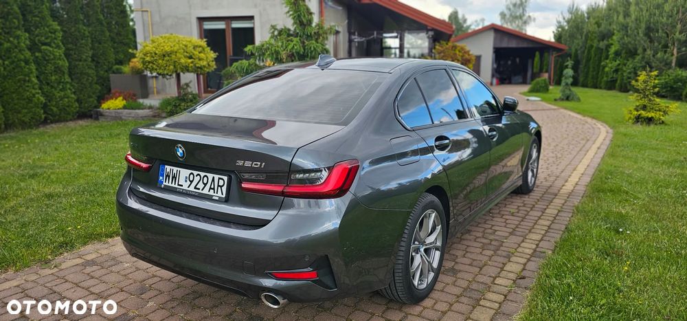BMW Seria 3 320i xDrive Sport Line - 9