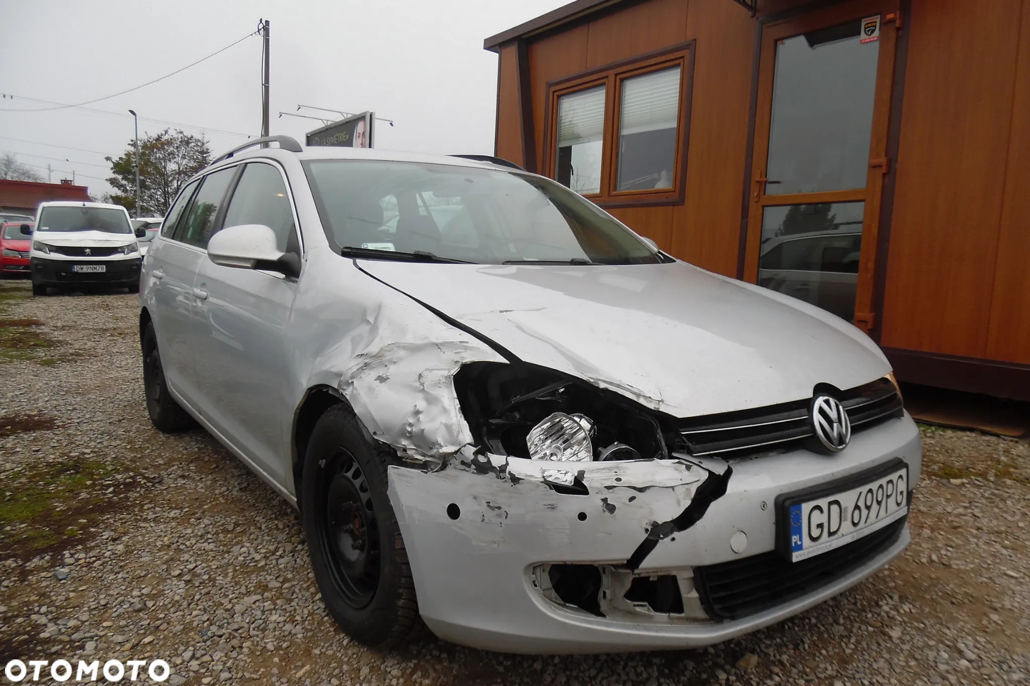 Volkswagen Golf 1.6 TDI BlueMotion Technology Comfortline - 2