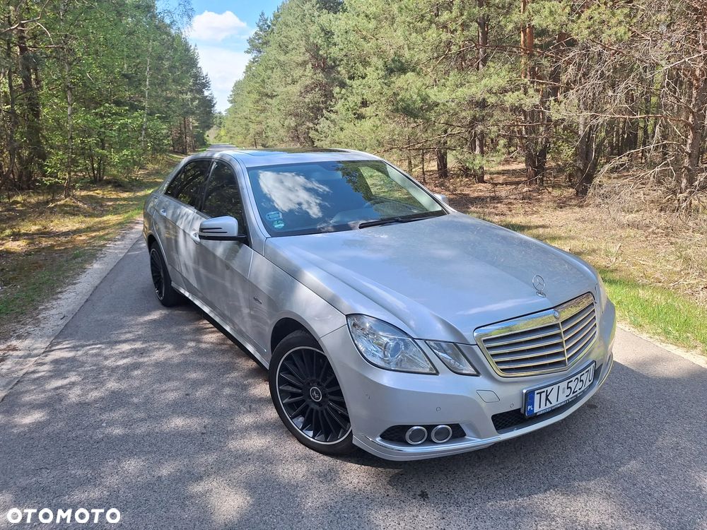 Mercedes-Benz Klasa E 200 CGI BlueEFFICIENCY 7G-TRONIC Elegance - 4