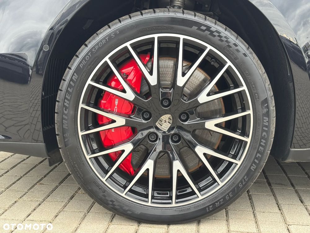 Porsche Panamera Turbo E-Hybrid PHEV - 16