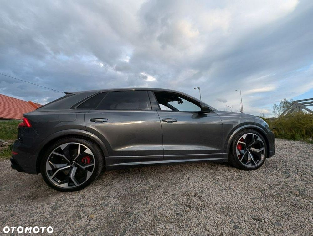Audi RS Q8 - 4