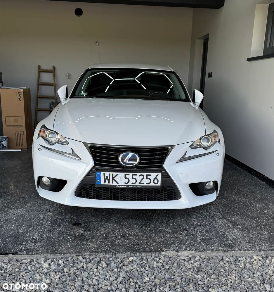 Lexus IS 300h Elite - 1